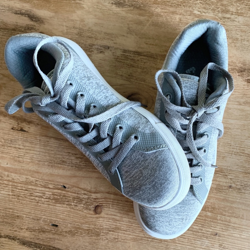 Fila Heather Gray Sneakers Size 6.5